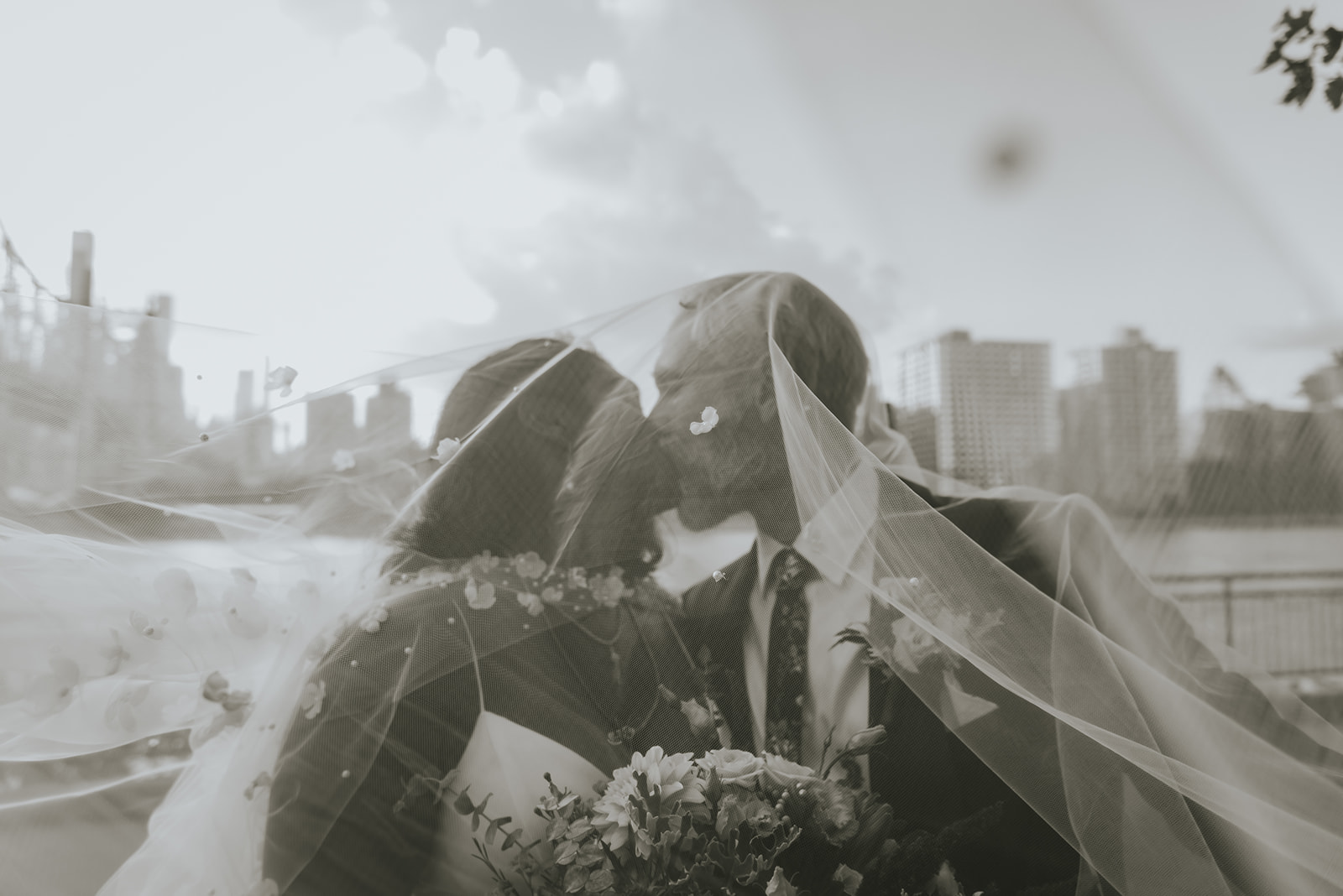 couple in gantry state park elopement